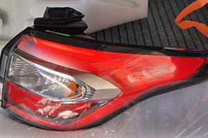 Faro Dx Posteriore No Led Ford Kuga 2019 Completo