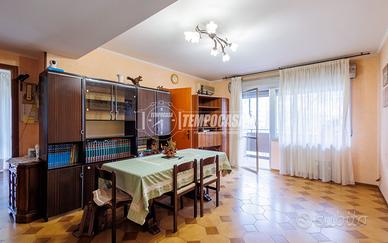 QUADRILOCALE CON GARAGE DOPPIO