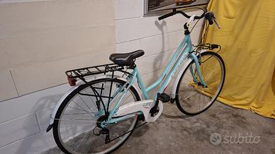 Bicicletta da donna con cambio.