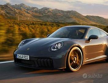 Auto nuova vecchia modello