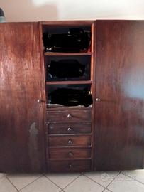 Armadio in legno 