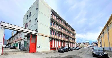MAGAZZINO A TORINO