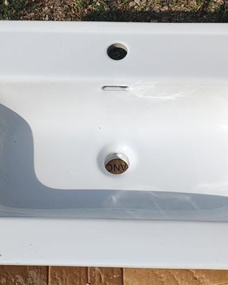 Lavabo in ceramica 