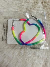 Orecchini a cerchio cuore arcobaleno fluo NUOVI