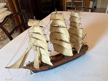 Modello Veliero Antico da Collezione (50x33cm)