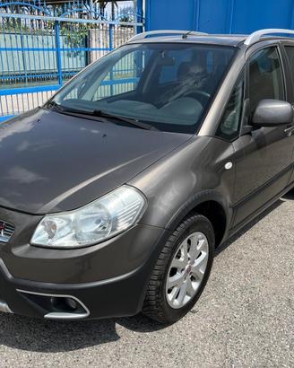 Fiat sedici 2.0 mjt-4x4- full -2011