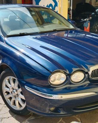 Jaguar X-Type 2500 V6 Exeutive 2003