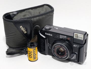 Macchina fotografica vintage Konica MT-7