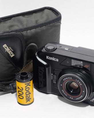 Macchina fotografica vintage Konica MT-7
