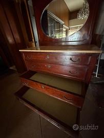 Comò d'Epoca in Legno Pregiato con Specchio e Pian