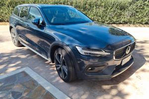 Volvo V60 Cross Country B5 Ultimate 