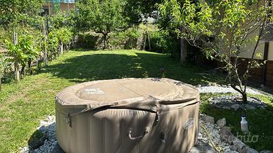 Piscina bestway idromassaggio