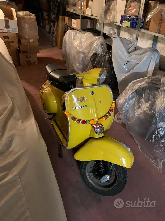 Vespa 50 gialla Vendita in Moto e scooter