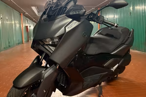 Yamaha X-Max 300 Tech Max 2026 solo 750km
