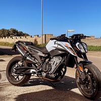 Ktm duke 790