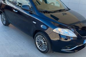 LANCIA YPSILON 1.2 69CV