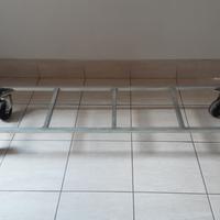 carrelli a quattro  ruote leggere descrizione 