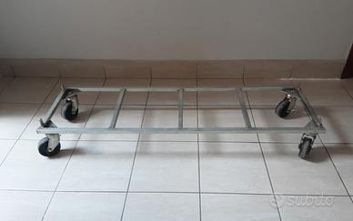 carrelli a quattro  ruote leggere descrizione 