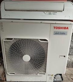 Climatizzatore unità esterna + split 24000 Toshiba