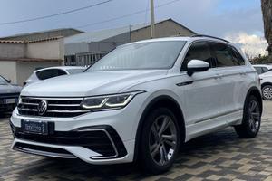 Volkswagen Tiguan R-Line 2.0 TDI 150 CV DSG