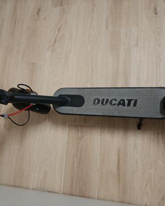 monopattino elettrico  Ducati pro1