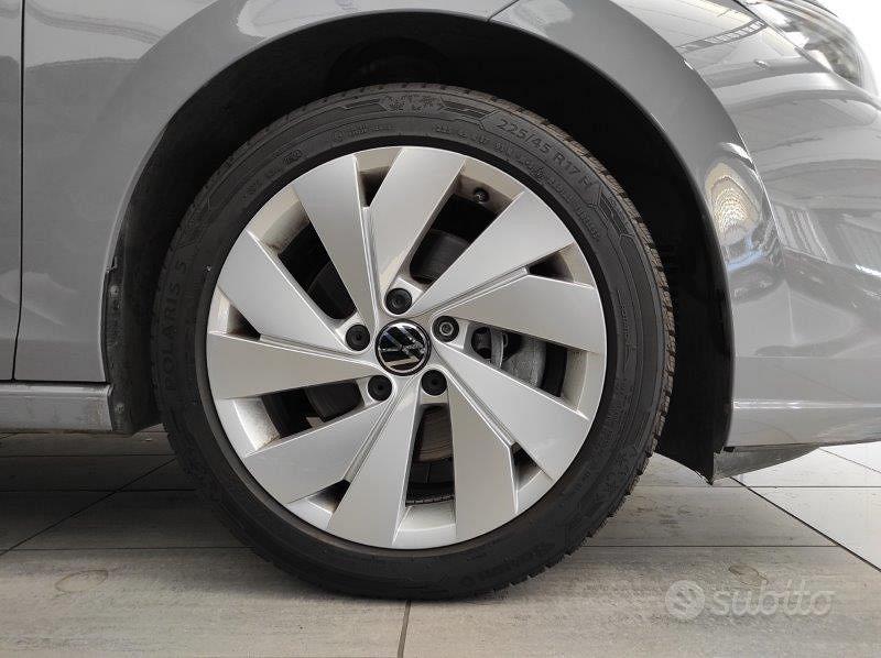 Volkswagen Golf 2024 photo 5