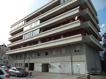 Quattro autorimesse a Udine sud Paparotti