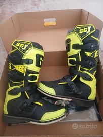  stivali  più pantaloni moto bambino