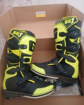  stivali  più pantaloni moto bambino