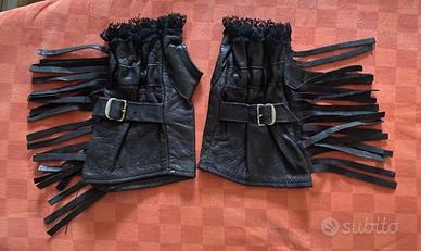 Guanti neri con frange