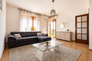 2 LOCALI A SANTA GIUSTA