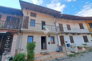 CASA SEMINDIPENDENTE A SALUSSOLA