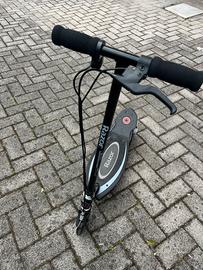 Monapattino elettrico Razor E90