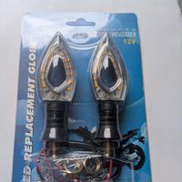 Frecce a ed universali