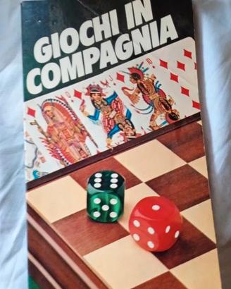 Libro vintage Giochi in compagnia (Mondadori 1982)