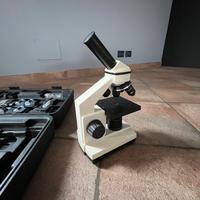 Microscopio biolux NV