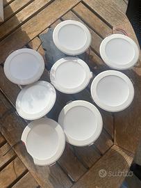 8 Faretti regolabili ad incasso