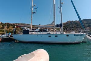 Ferretti Altura 40 ketch
