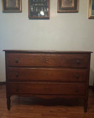 cassettone a tre cassetti