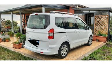Ford Tourneo courier 