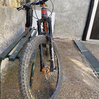 Mondraker dune carbon r