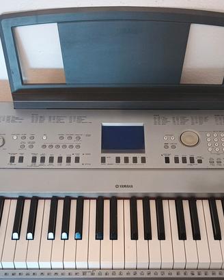 Yamaha DGX 640