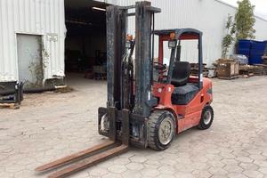Carrello Elevatore Muletto diesel triplex ORE 770