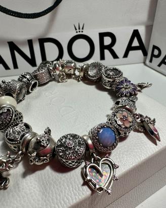 Bracciale Pandora moments con chiusura barilotto