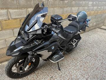 BMW Gs 1250 triple black