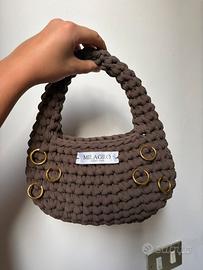 Borsa in crochet marrone