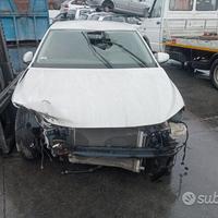 Volkswagen polo 1.0 tgi CDY demolito per ricambi