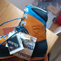 scarponi anti taglio aku