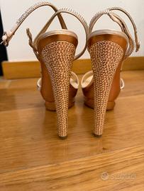 Scarpe in full strass rosa chiaro