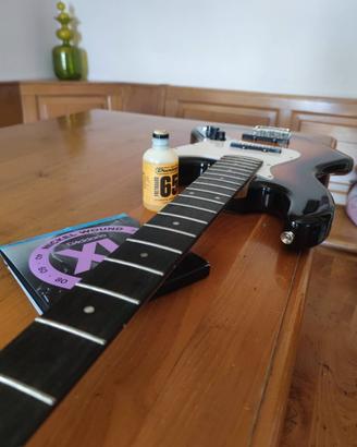Basso elettrico EKO+ amplificatore 